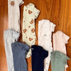 Perfect condition 0-3 month clothing lot.